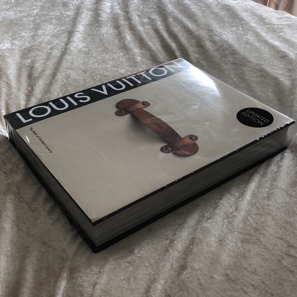 New Louis Vuitton Birth of Modern Luxury Coffee Table Collectable Book Ambrams - Picture 13 of 15